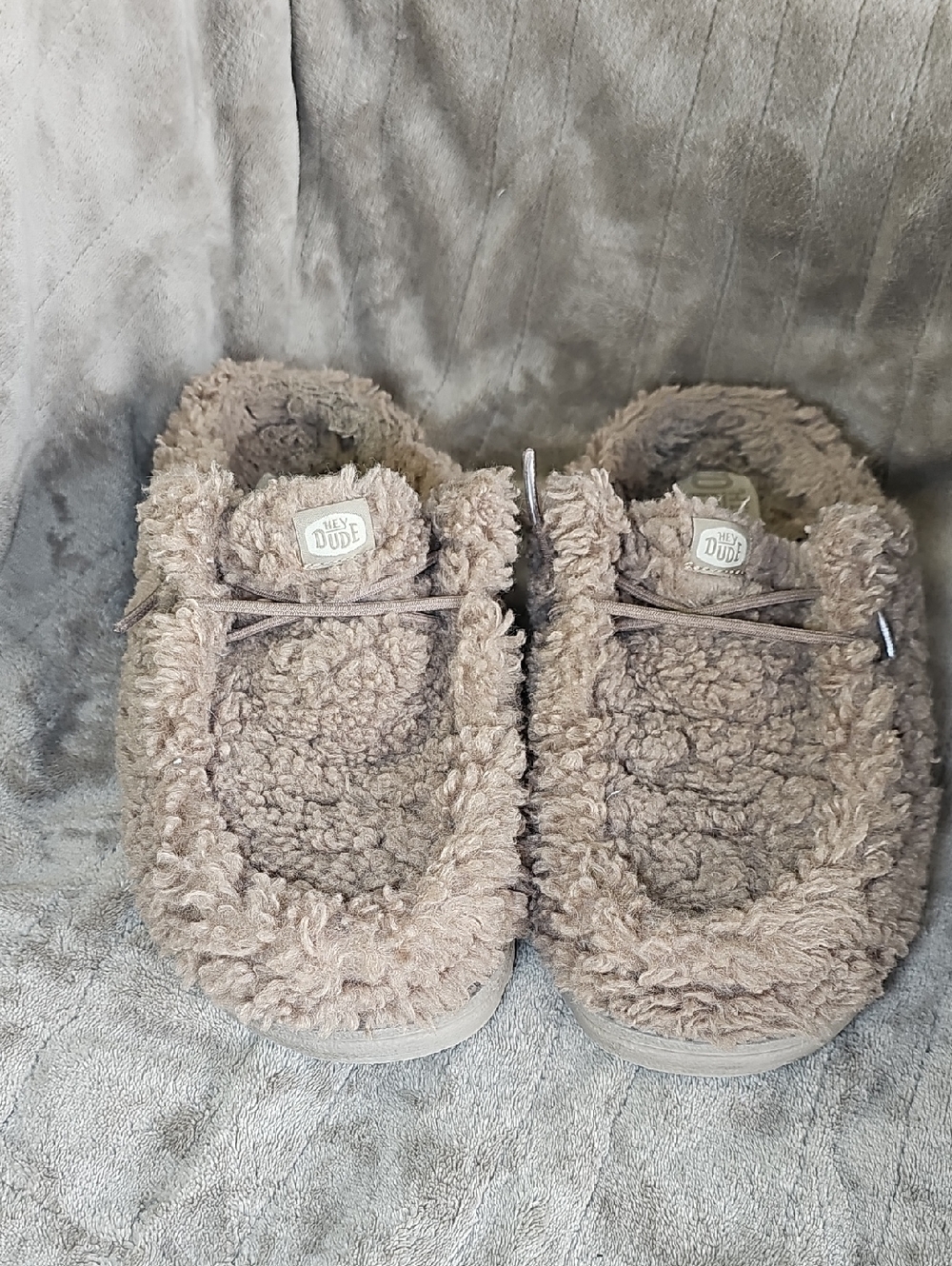 Hey Dude Plush Sherpa Slip-Ons in Taupe Brown Wendy Timber Wolf Size 10 Womens